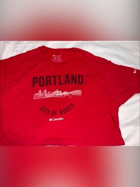Mens Columbia Red Portland Skyline Graphic Tee. XXL